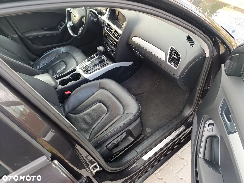 Audi A4 Avant 2.0 TDI DPF clean diesel multitronic Ambiente - 12