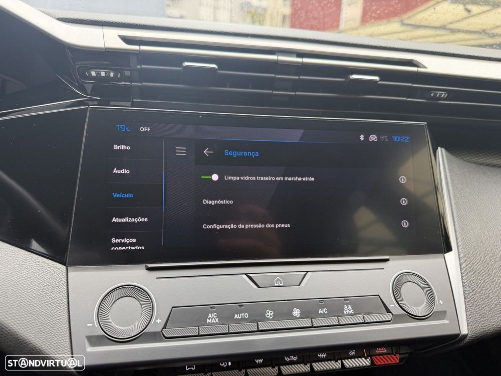 Peugeot 308 1.6 Hybrid Allure Pack e-EAT8 - 28