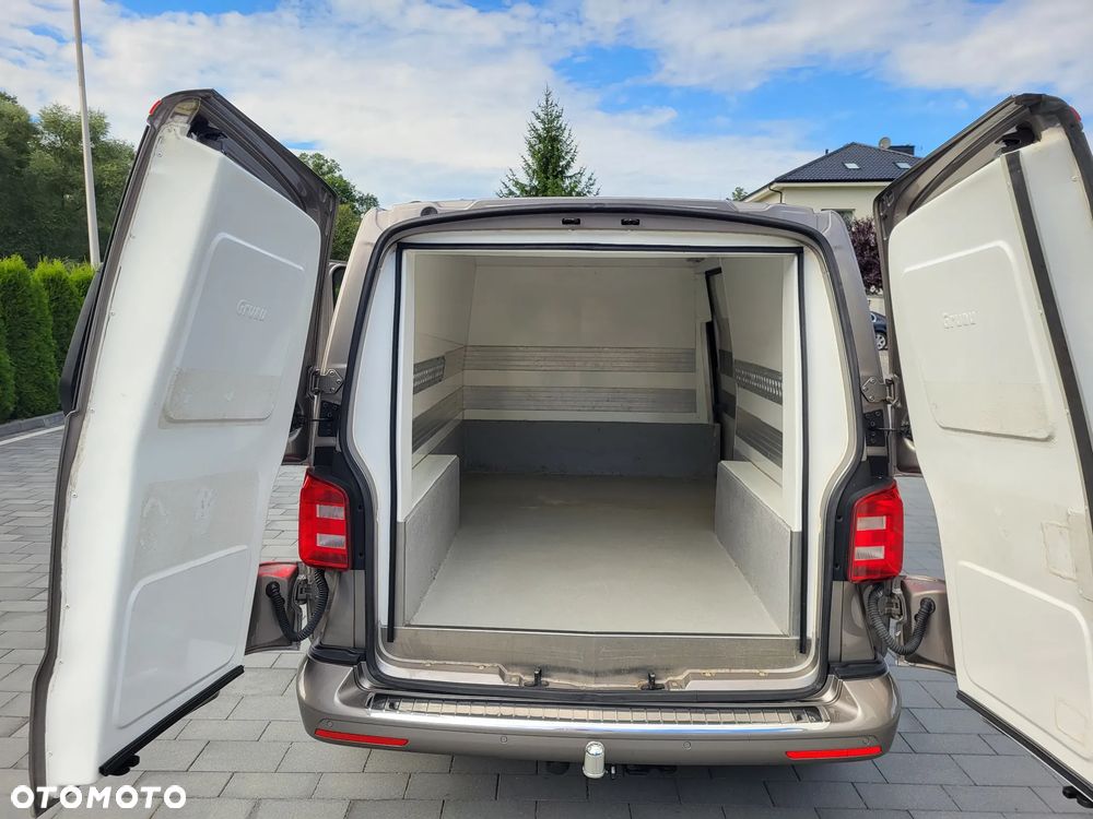 Volkswagen Transporter - 16
