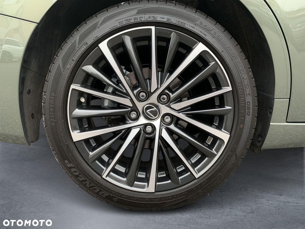 Lexus ES 300h Business Edition - 22
