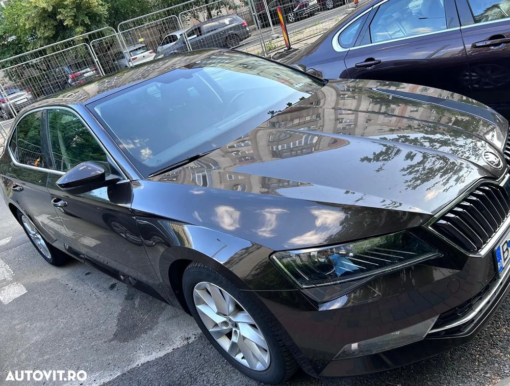 Skoda Superb 2.0 TDI DSG Ambition - 7