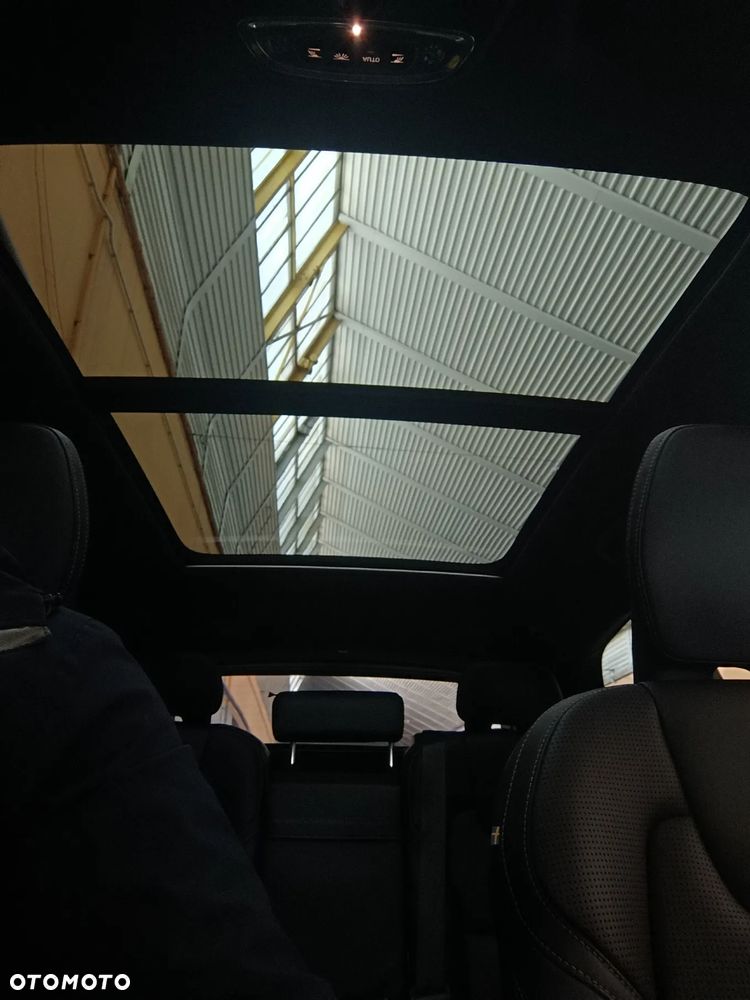 Volvo XC 60 T8 Plug-In Hybrid AWD R-Design - 27