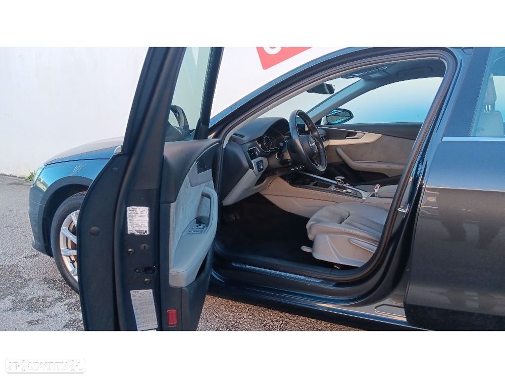 Audi A4 40 TDI S tronic - 3