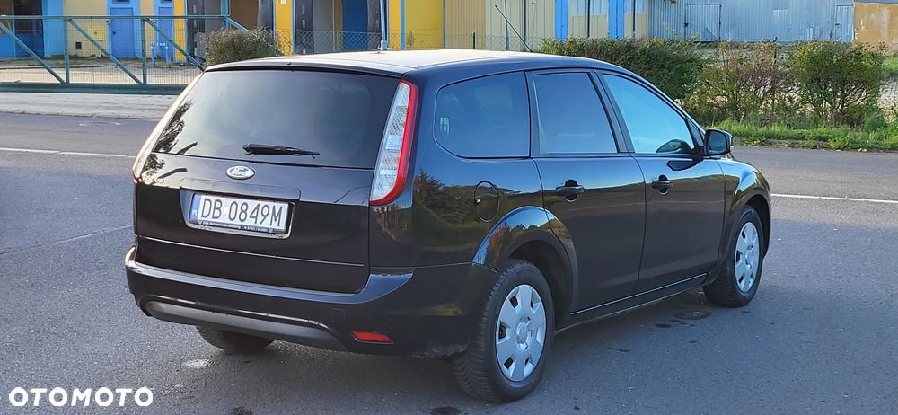 Ford Focus 1.6 16V Ambiente - 12
