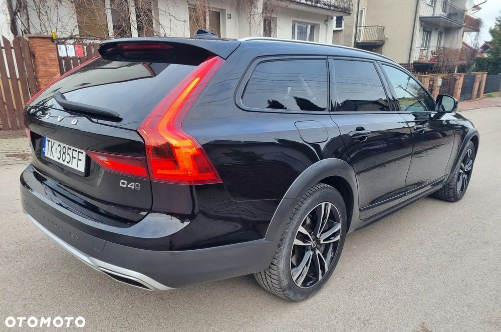 Volvo V90 Cross Country D4 AWD Geartronic Pro - 5