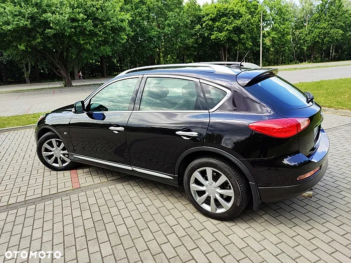 Infiniti Q50 - 8