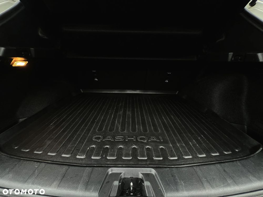 Nissan Qashqai 1.3 DIG-T Tekna+ DCT - 36