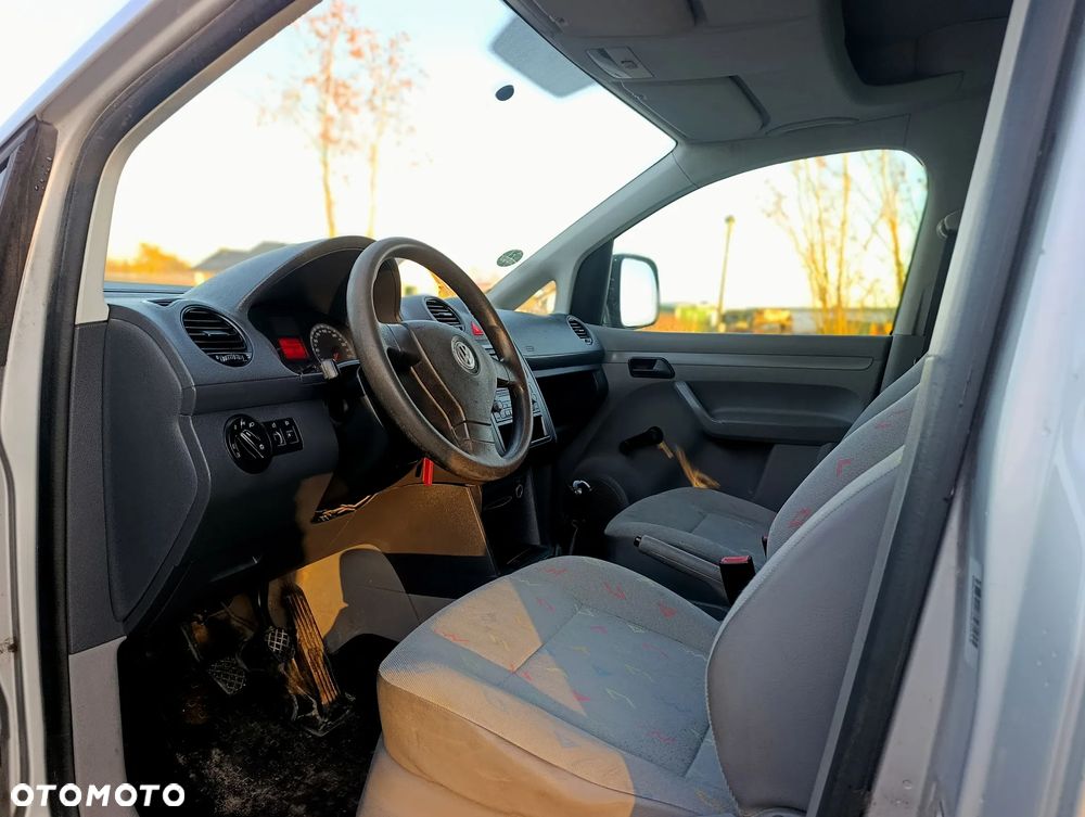 Volkswagen Caddy - 11