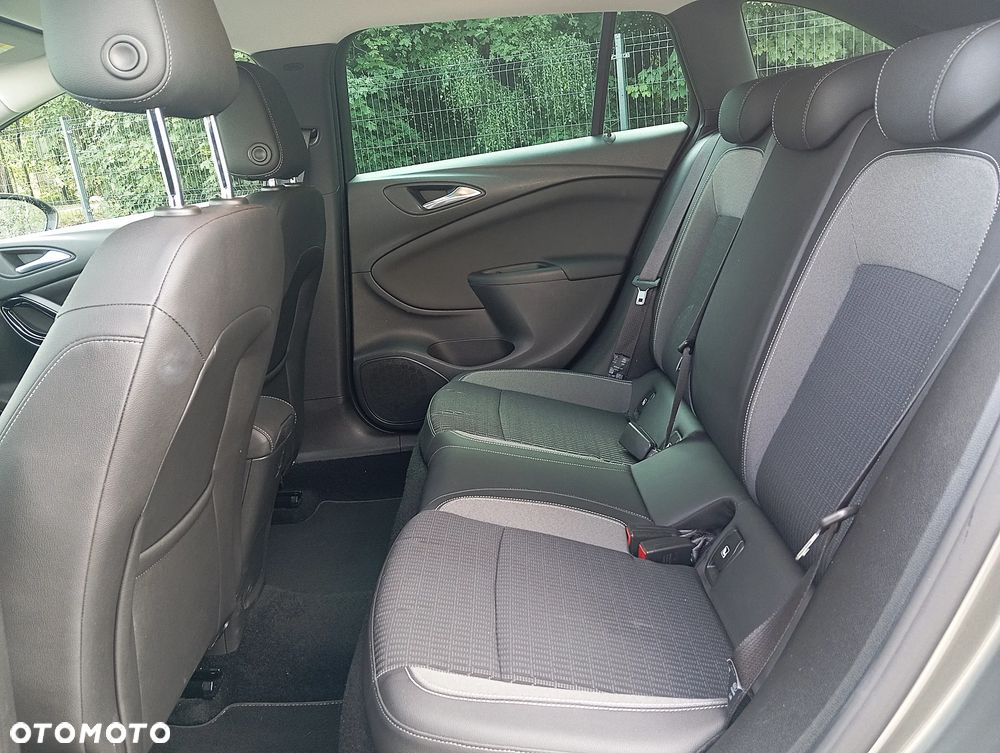 Opel Astra 1.2 Turbo Start/Stop Business Elegance - 12
