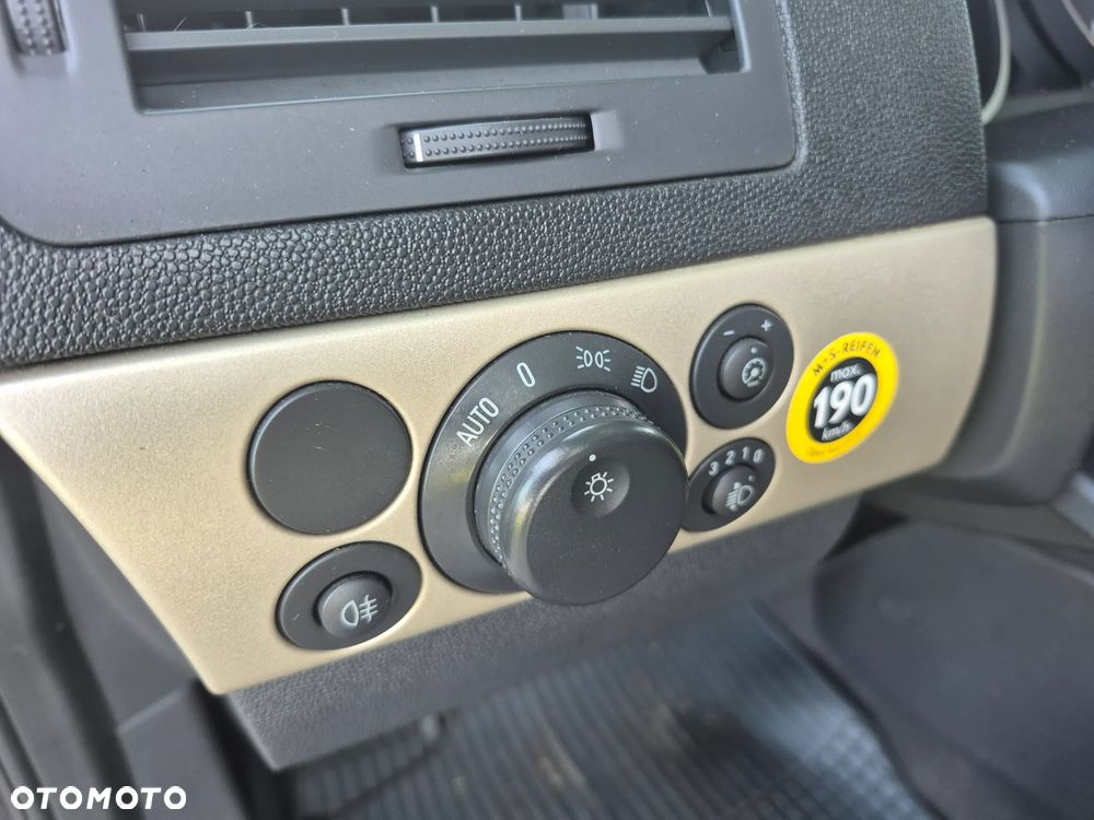 Opel Astra 1.6 Comfort / Cool - 22