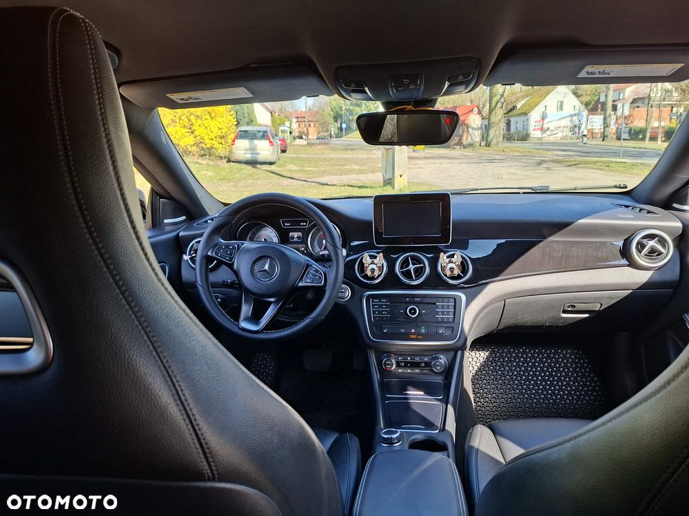 Mercedes-Benz CLA 250 7G-DCT UrbanStyle Edition - 14