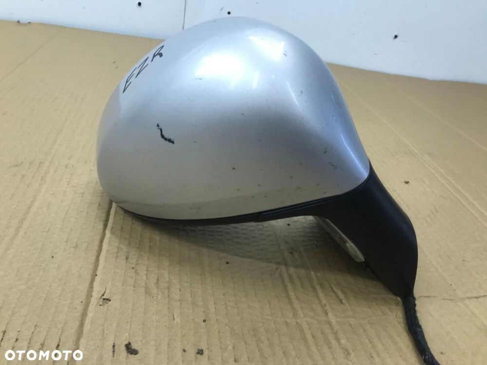 Lusterko Citroen c4 I 04-10r. zewnętrzne prawe 8 pin 96548383 kolor EZR - 4