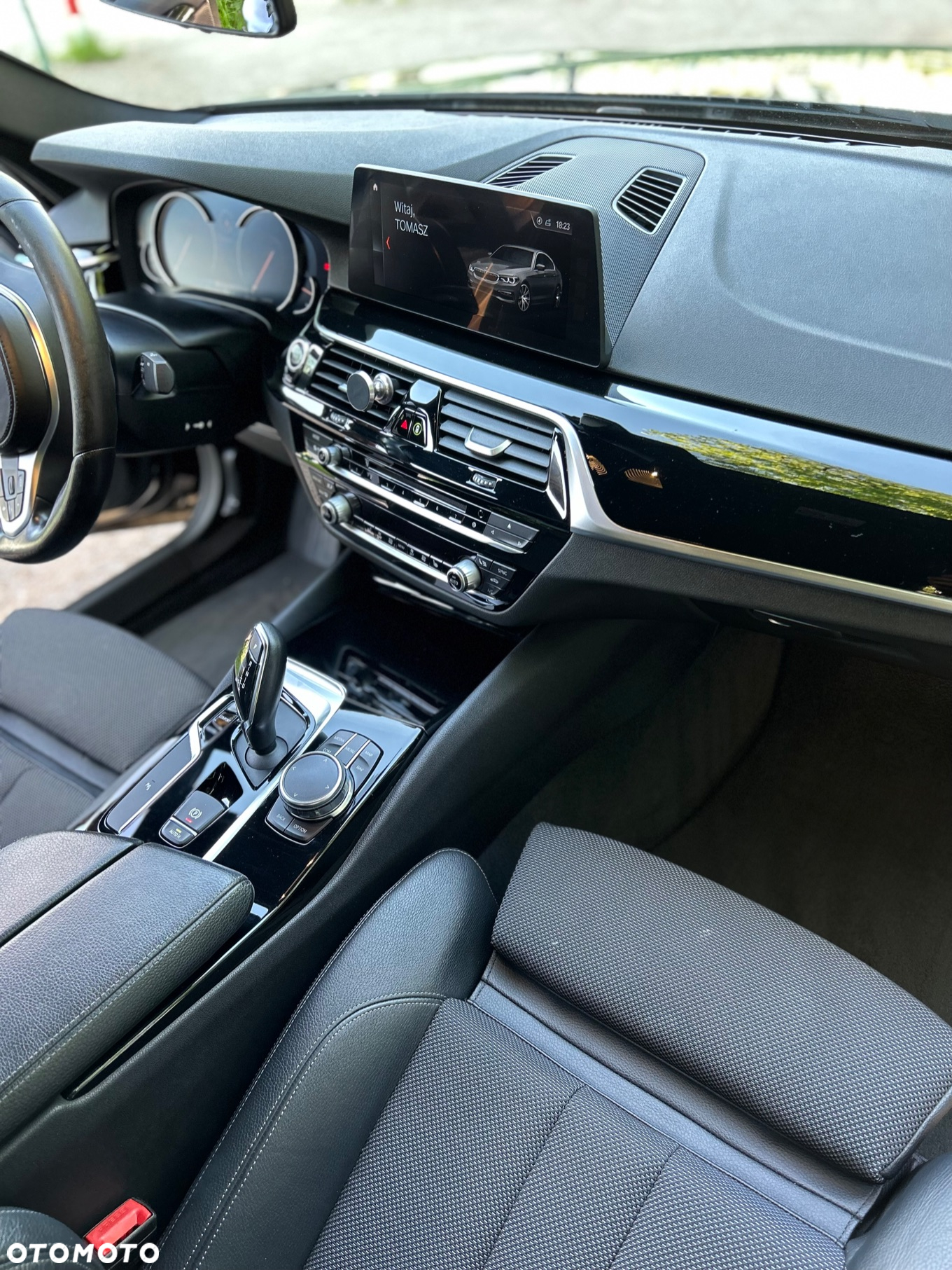 BMW Seria 5 520d Sport Line - 4