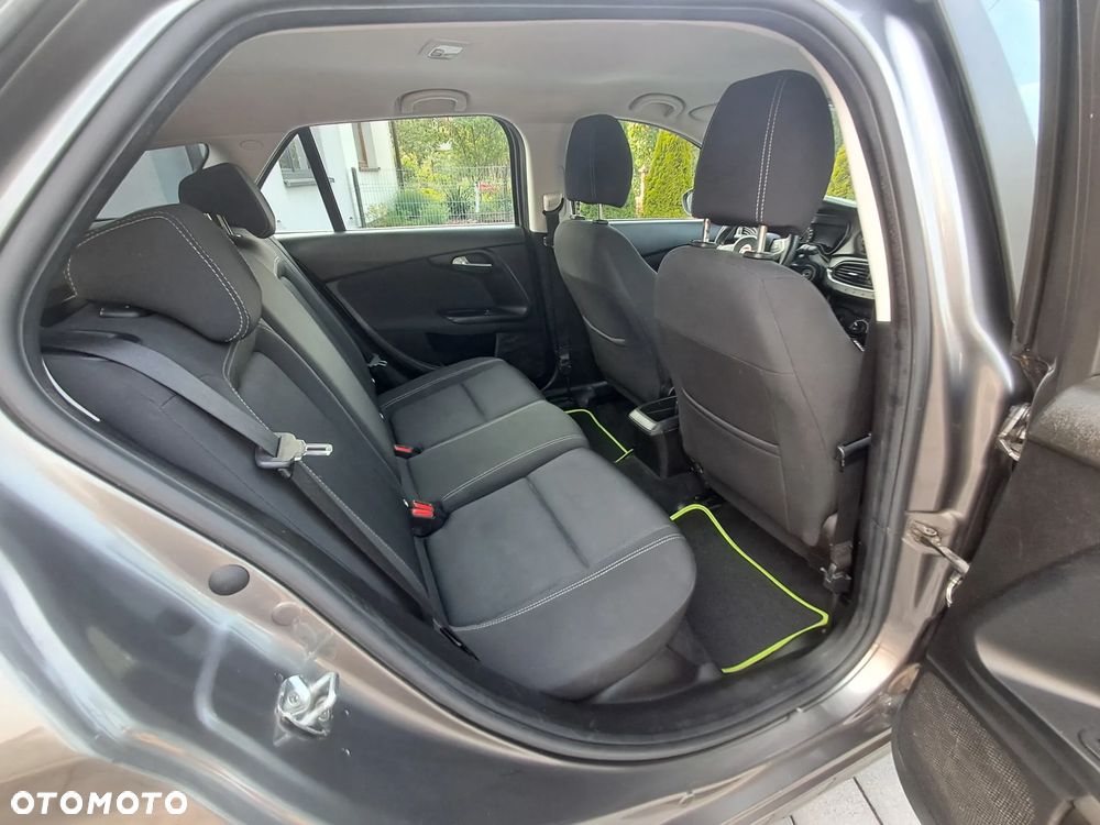 Fiat Tipo 1.4 T-Jet 16v Sport - 13