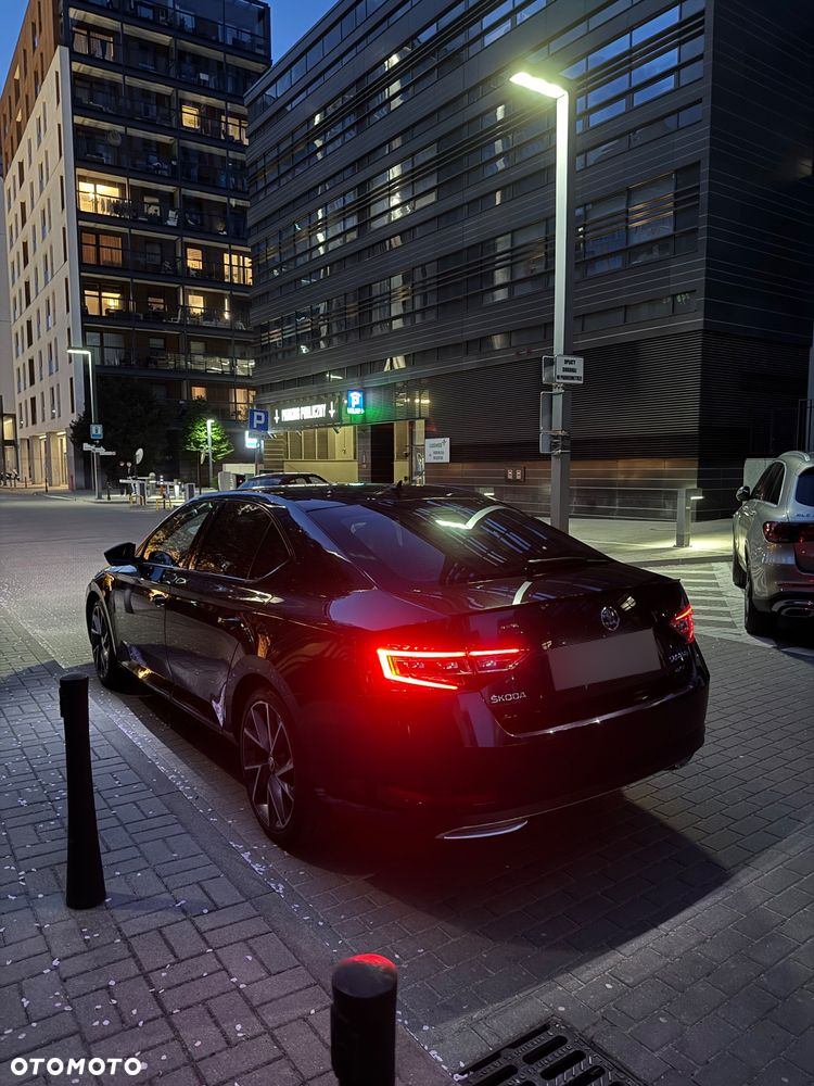 Skoda Superb 2.0 TDI 4x4 Sportline DSG - 3