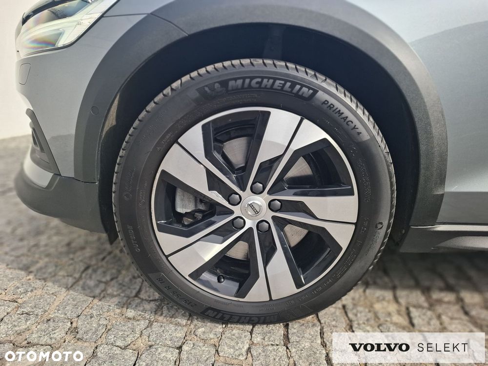 Volvo V60 Cross Country - 33