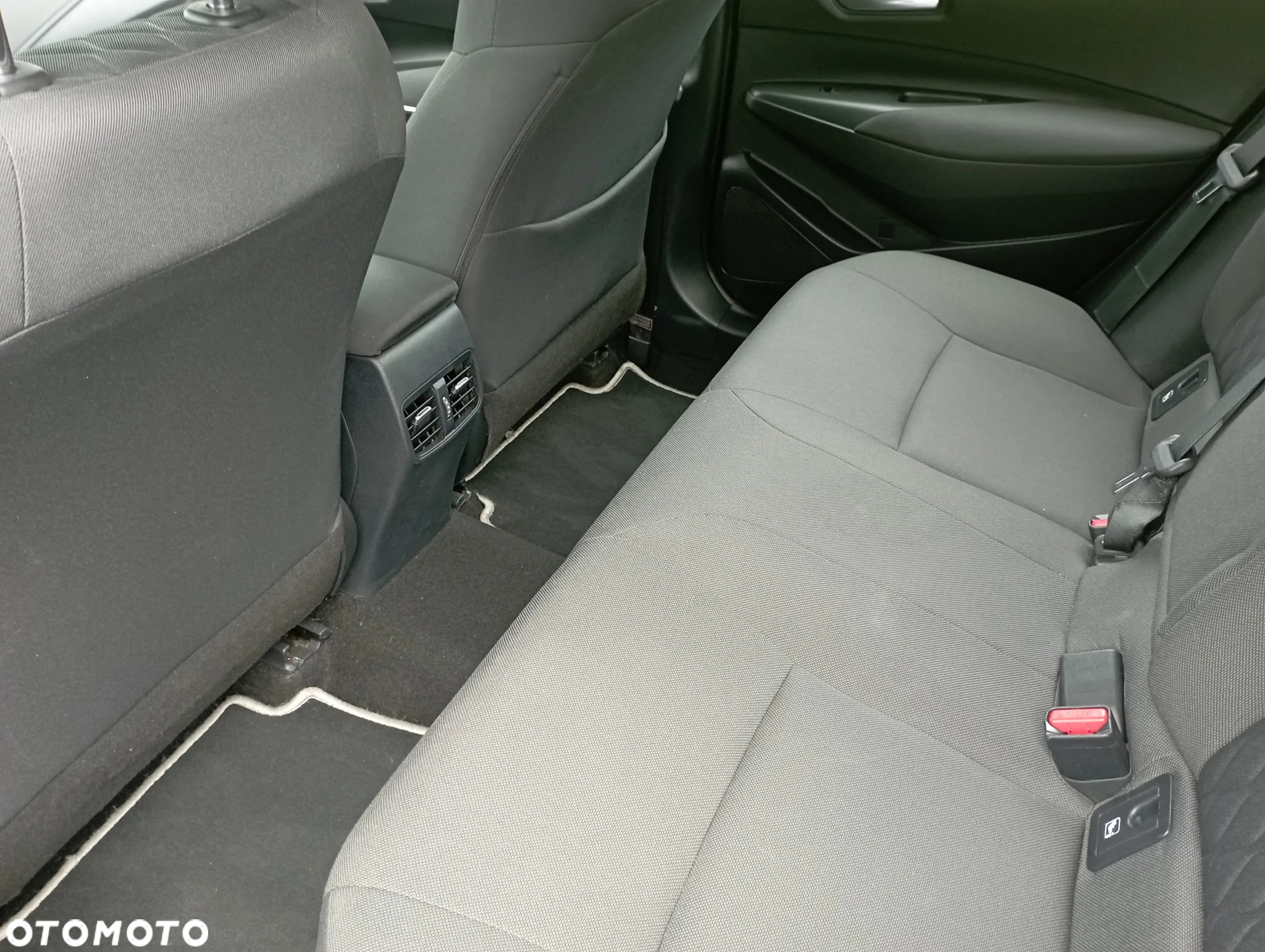 Toyota Corolla 1.8 Hybrid Active - 4