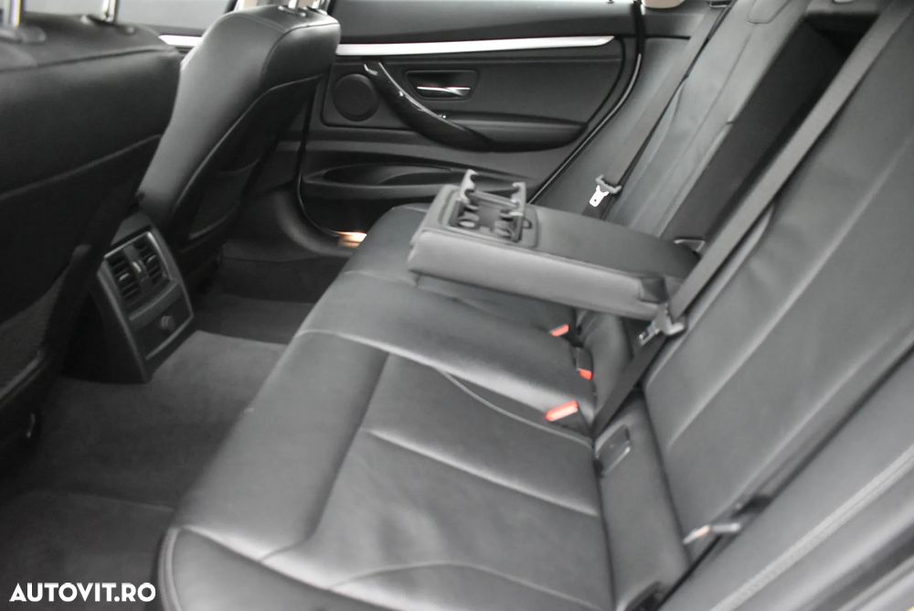 BMW Seria 3 320i GT xDrive AT - 16