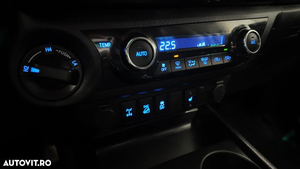 Toyota Hilux 2.4D 150CP 4x4 Double Cab AT Style - 31