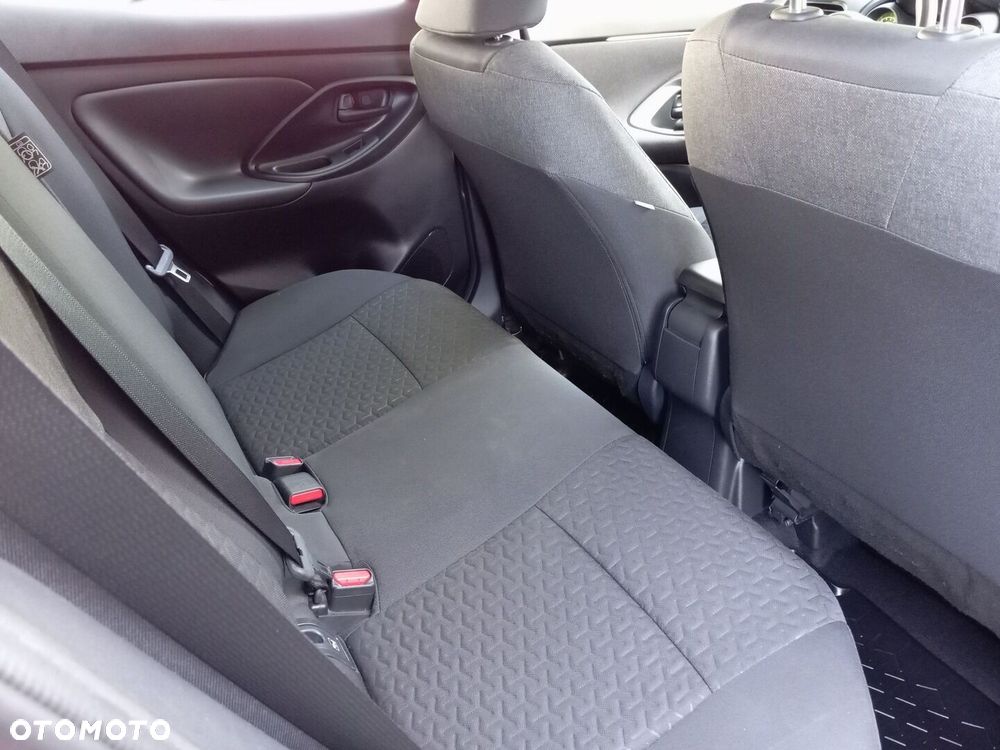 Toyota Yaris Cross 1.5 Comfort CVT - 13