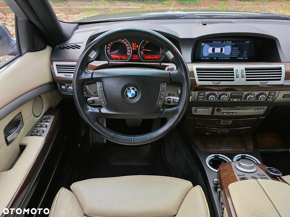 BMW Seria 7 - 22