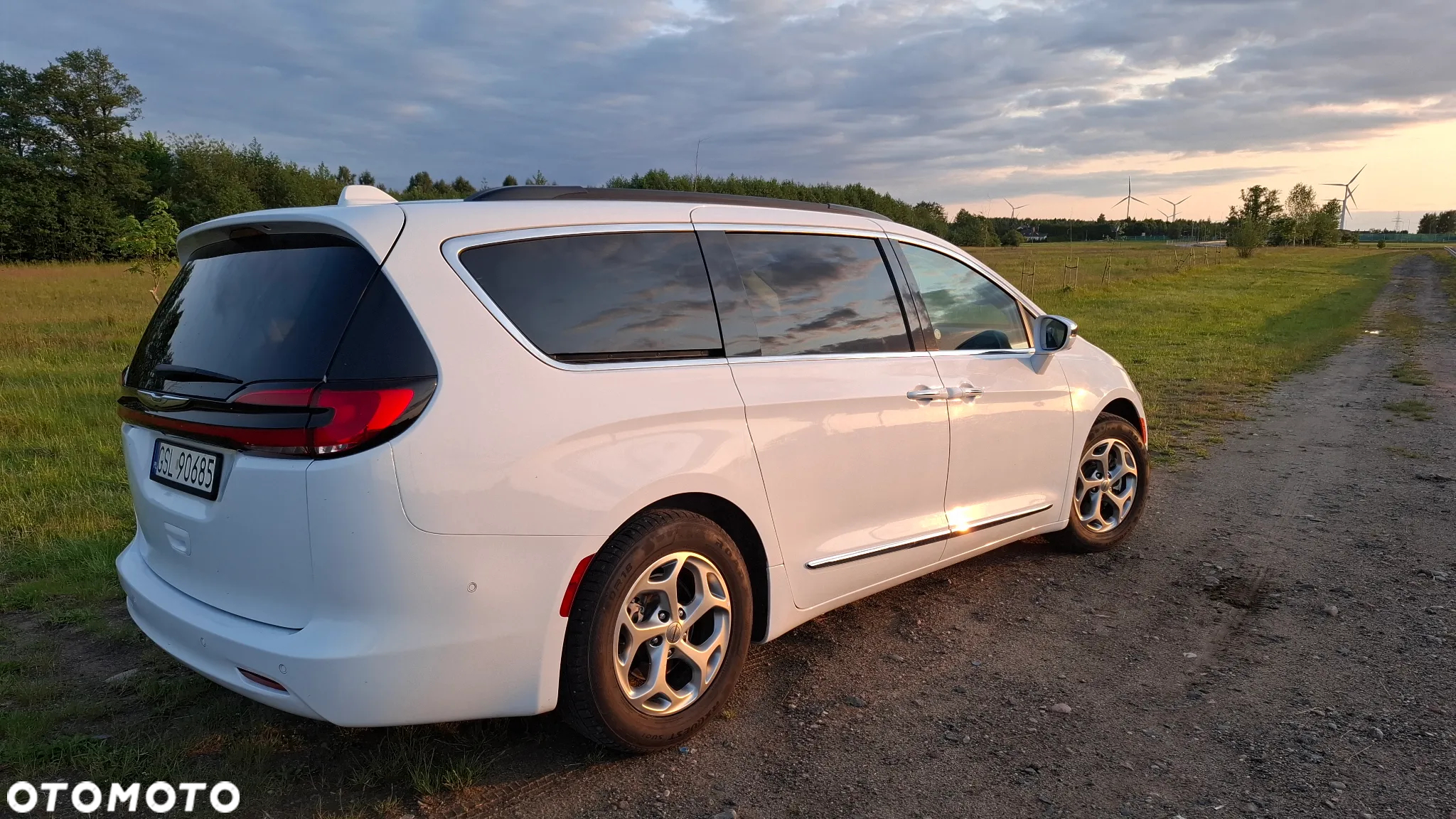Chrysler Pacifica - 5