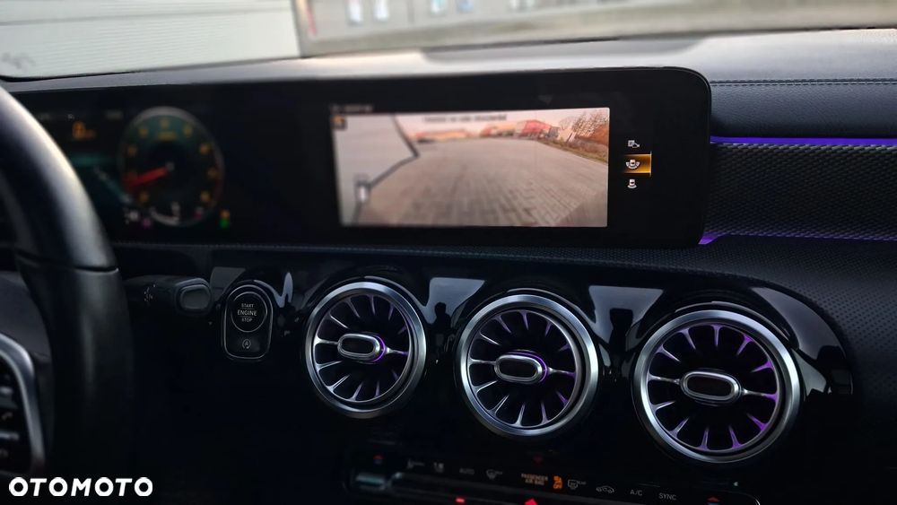 Mercedes-Benz CLA 180 7G-DCT Edition Progressive Line - 28