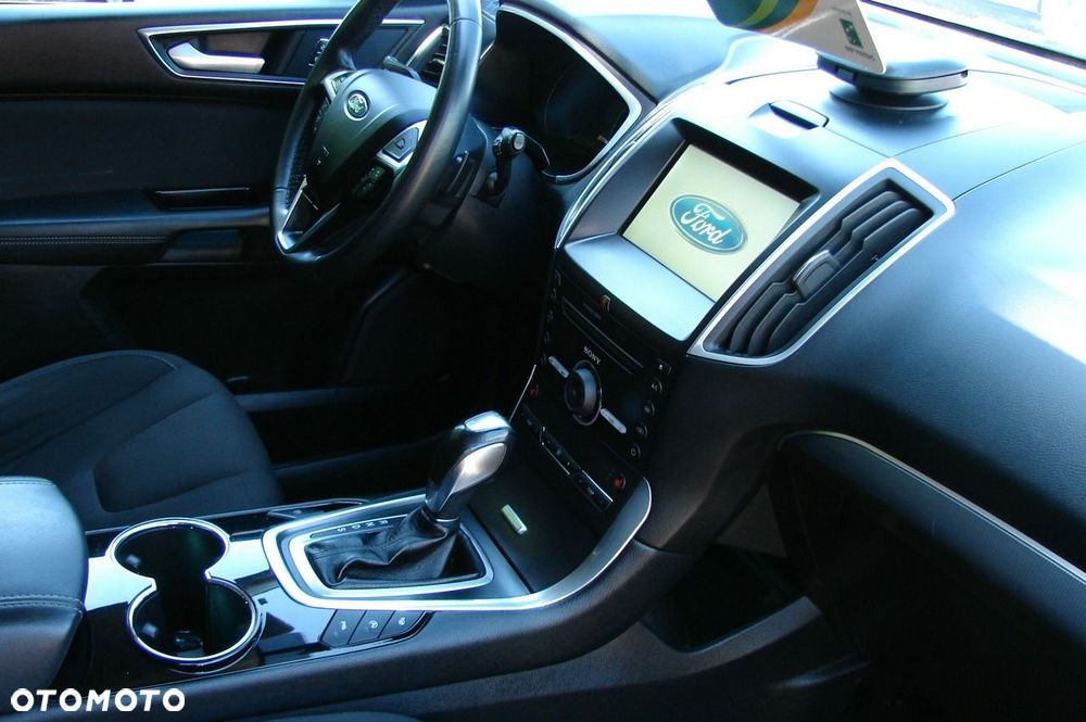 Ford S-Max - 12