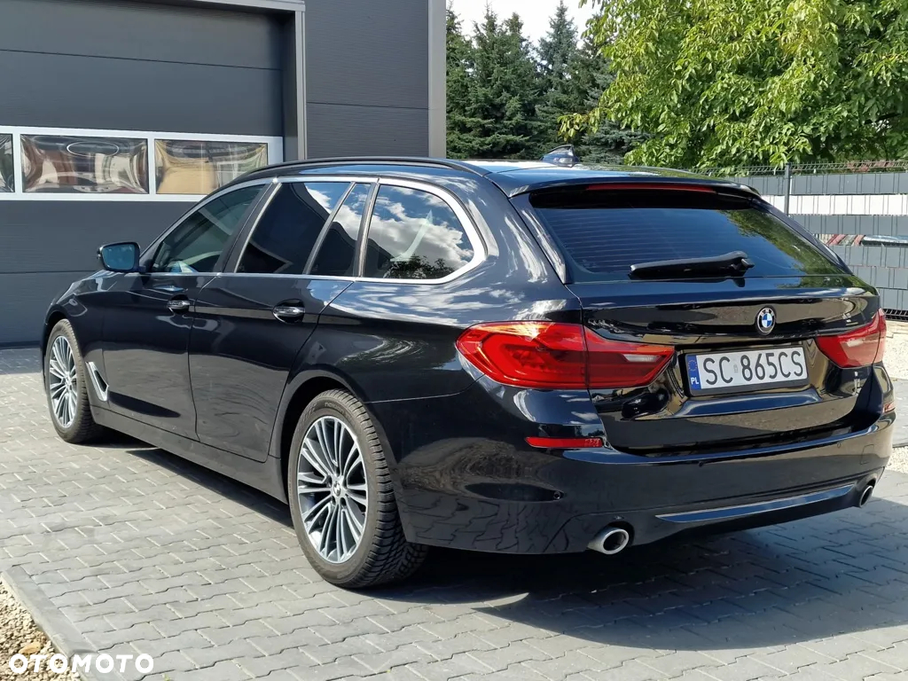 BMW Seria 5 530d Touring Sport Line - 17