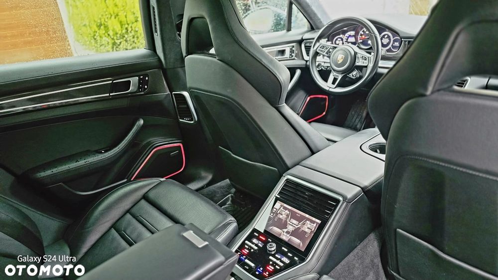 Porsche Panamera - 16