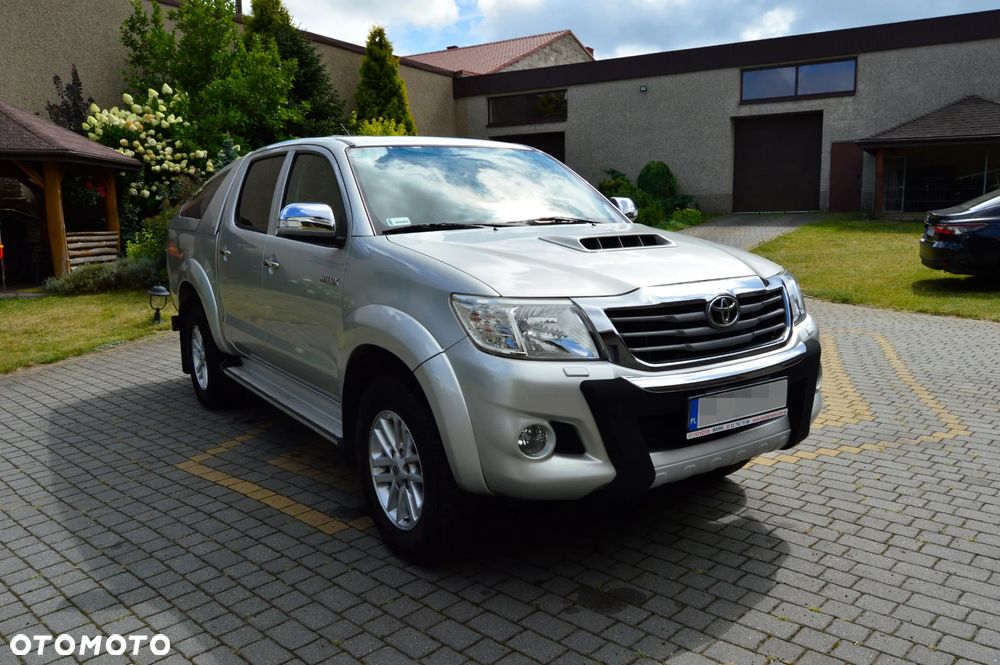 Toyota Hilux 3.0 D-4D SR5 - 8