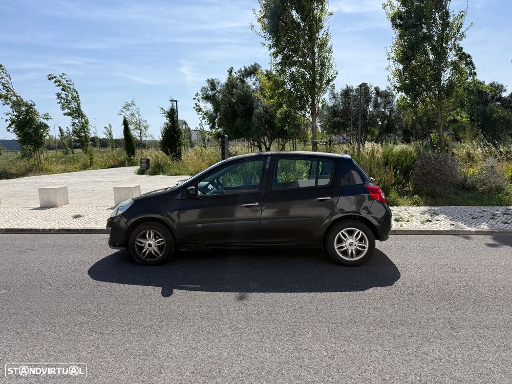 Renault Clio 1.2 16V Luxe - 3