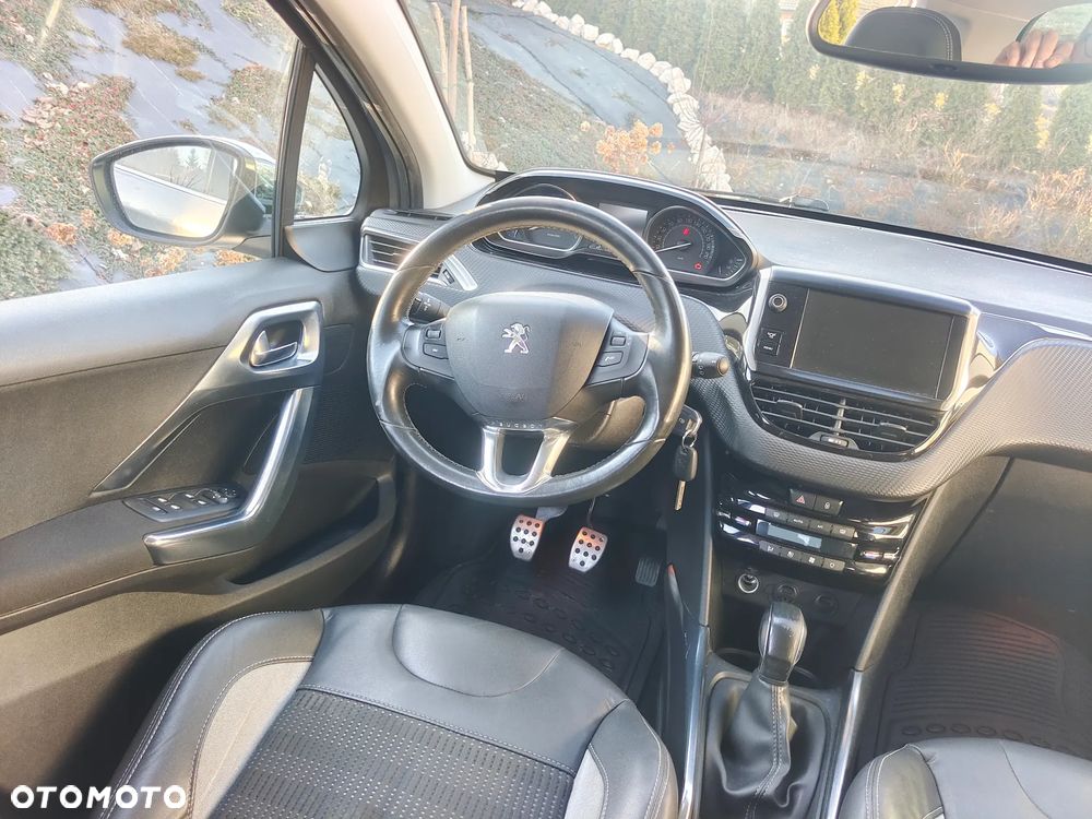 Peugeot 2008 1.2 VTi Allure - 9