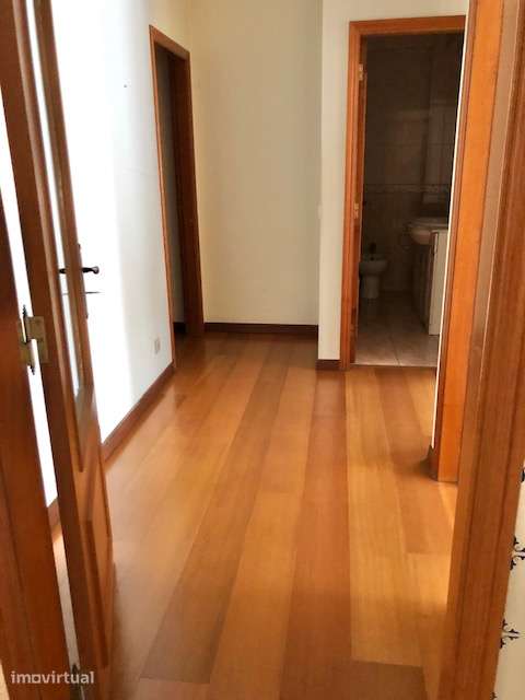 Apartamento T3 com garagem e terraço em Leiria - Grande imagem: 5/17