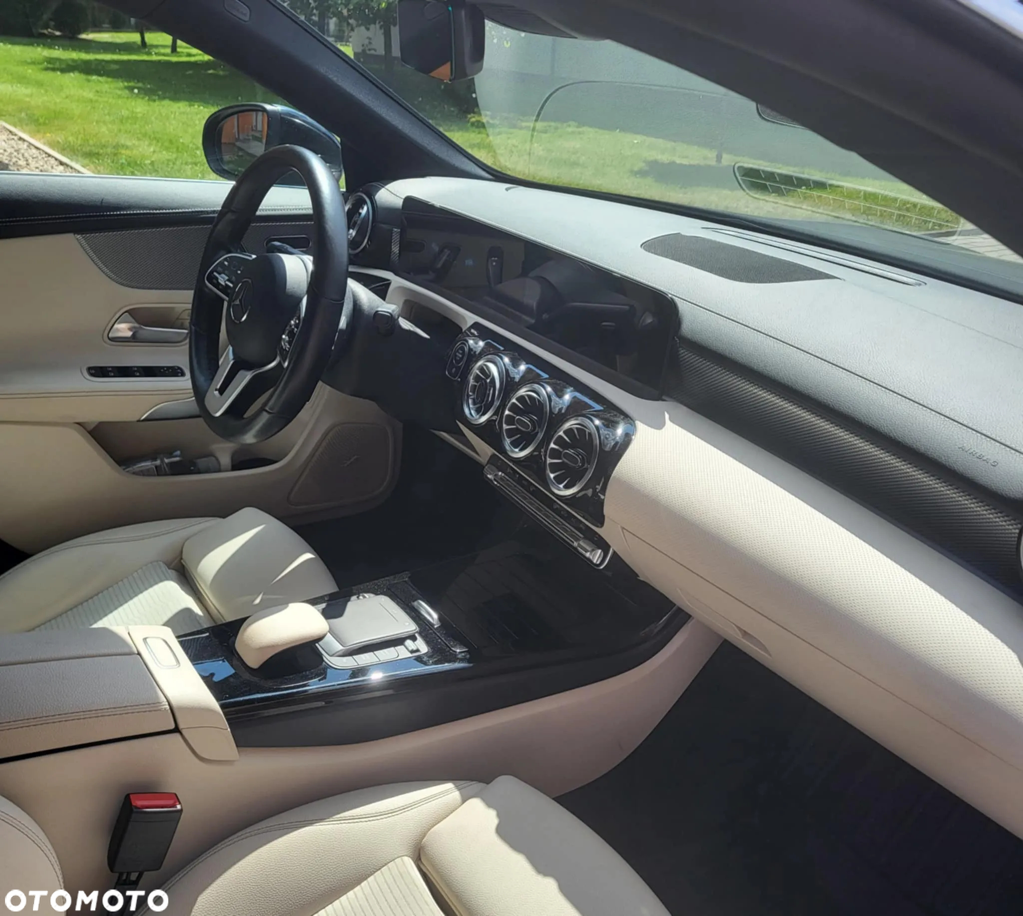 Mercedes-Benz CLA - 10