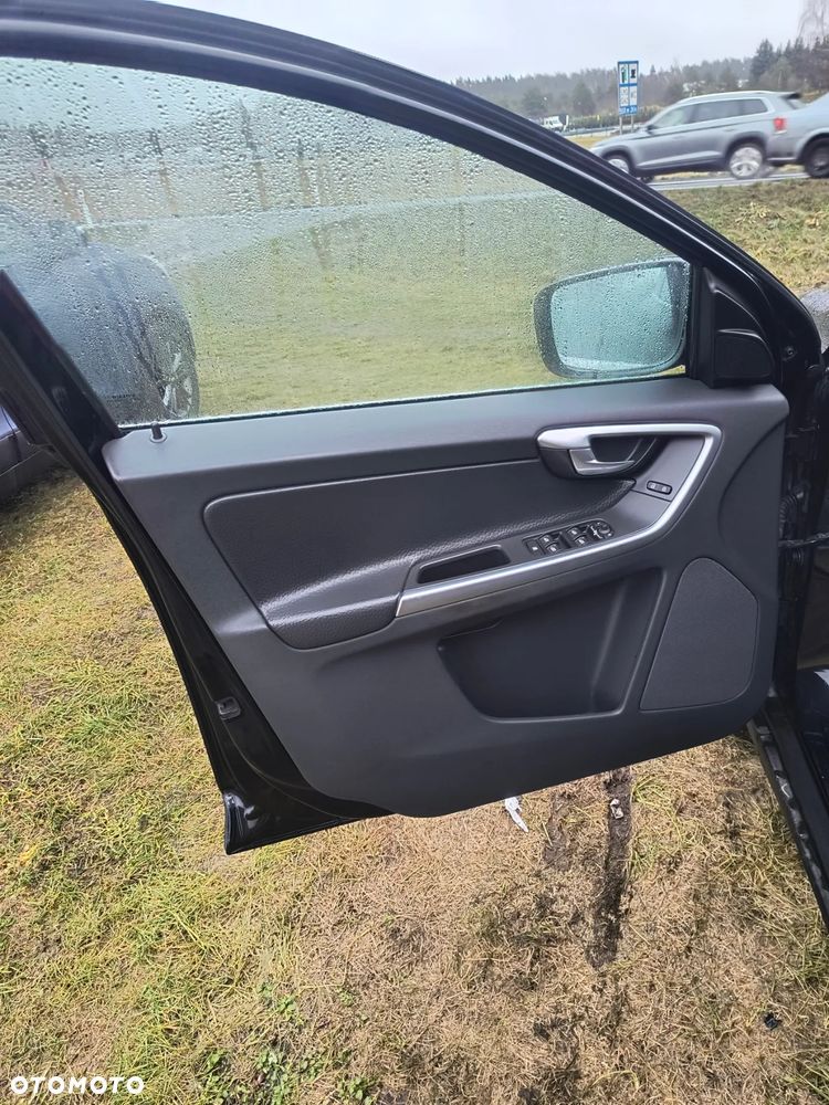 Volvo XC 60 2.4D - 8