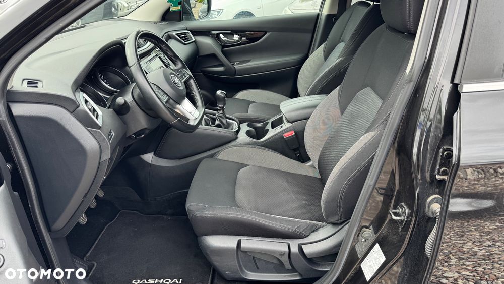 Nissan Qashqai 1.3 DIG-T N-Connecta - 26