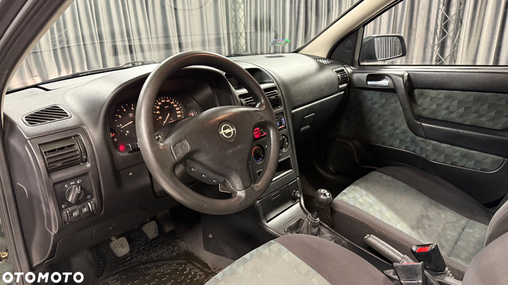 Opel Astra 1.6 16v 100 - 11