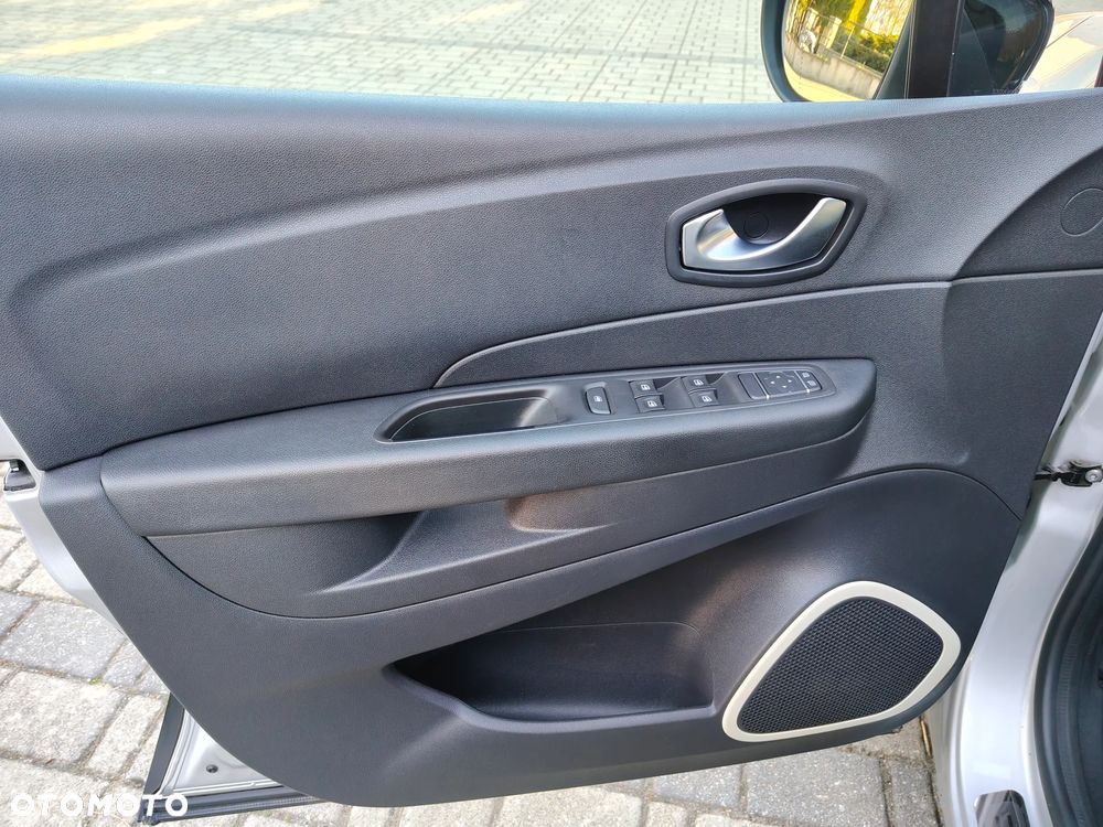 Renault Captur 1.5 dCi Energy Zen - 17
