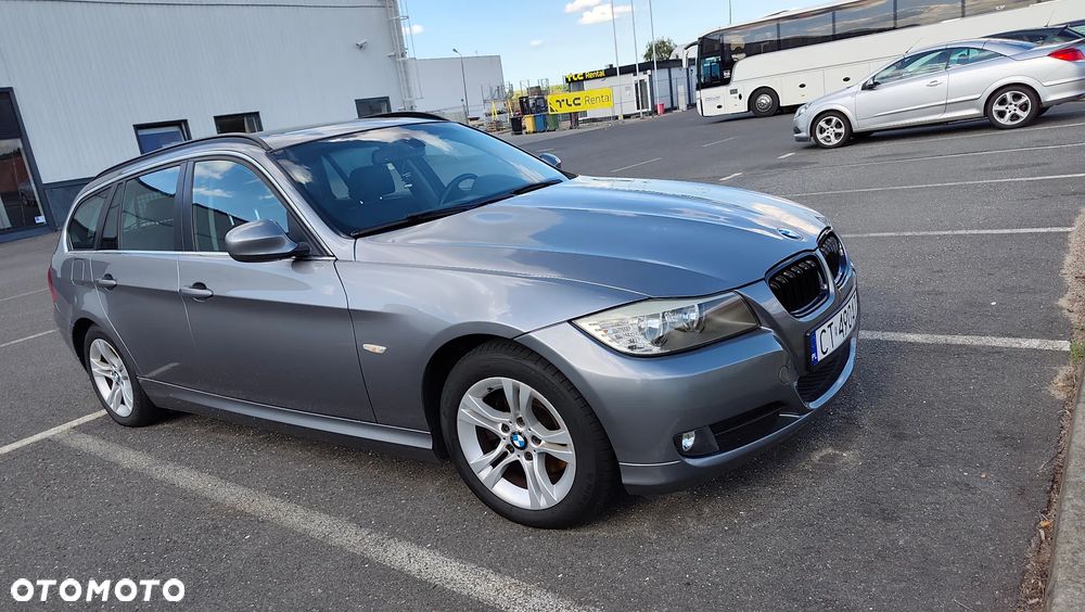 BMW Seria 3 318d DPF Edition Exclusive - 26