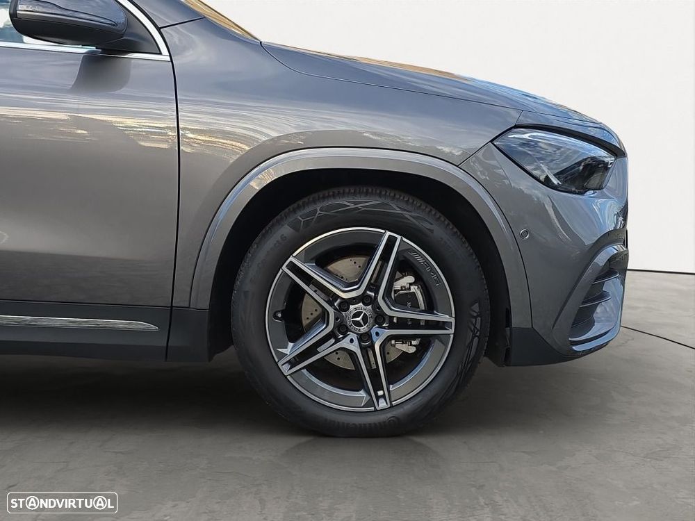 Mercedes-Benz GLA 200 - 6