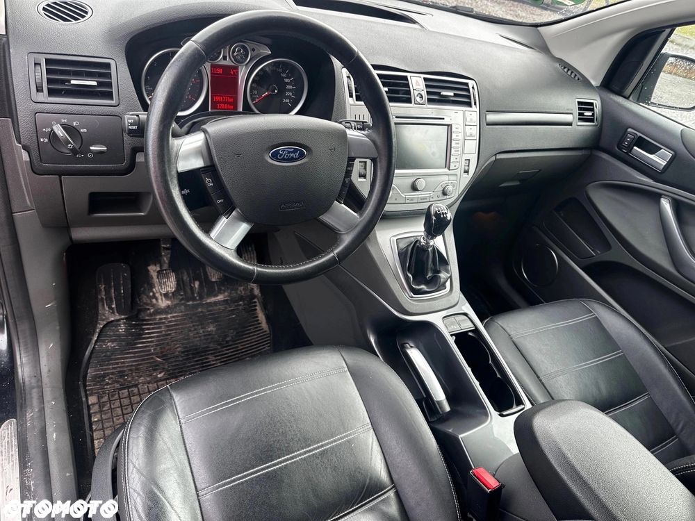 Ford Kuga 2.0 TDCi 2x4 Titanium - 10