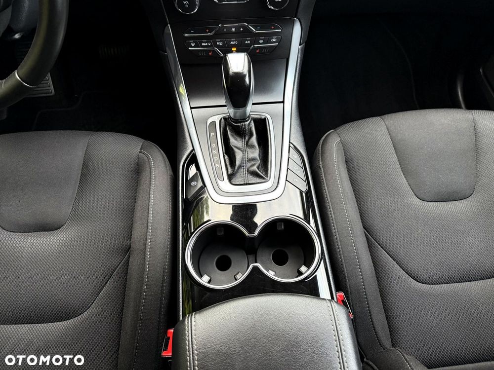 Ford S-Max - 30