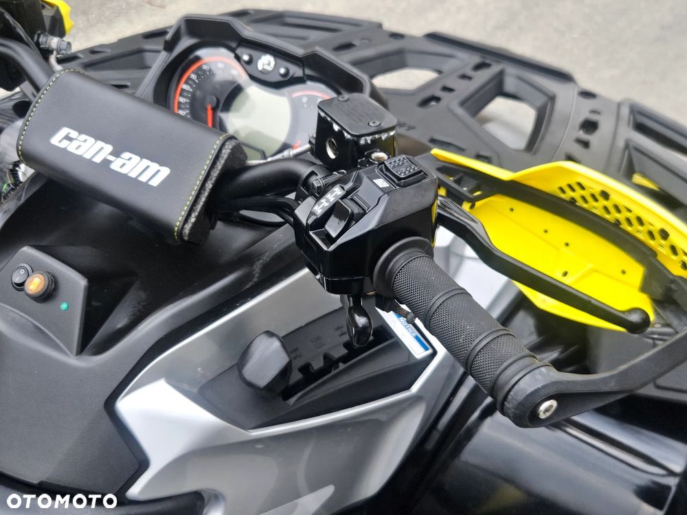 Can-Am Outlander - 18