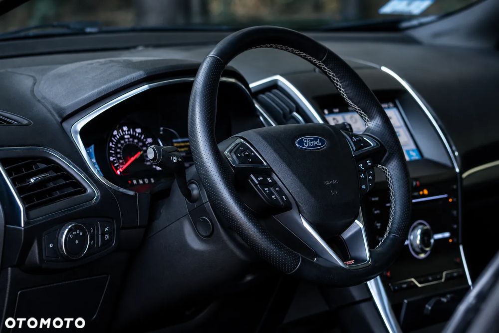 Ford Edge - 12