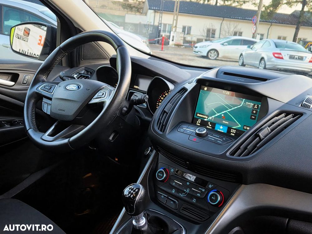 Ford Kuga 1.5 TDCi 2x4 Business Edition - 15