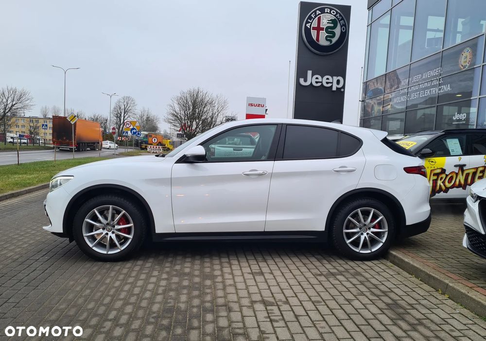 Alfa Romeo Stelvio 2.0 Turbo Executive Q4 - 5