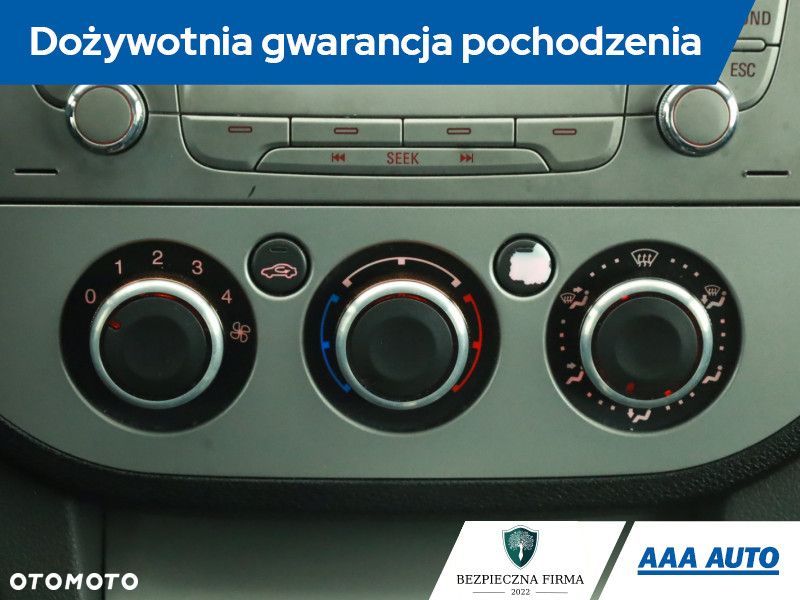 Ford Kuga - 12