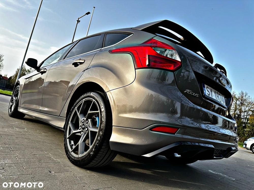 Ford Focus 1.6 EcoBoost Titanium - 10