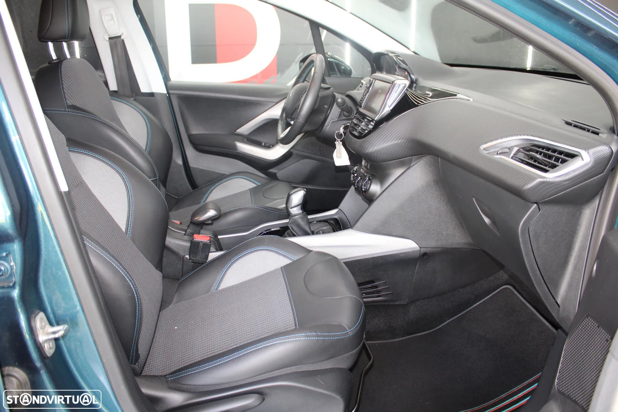 Peugeot 2008 1.2 PureTech Crossway - 13